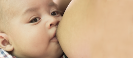 ¿Qué es el calostro y por qué es importante en el crecimiento de los niños?